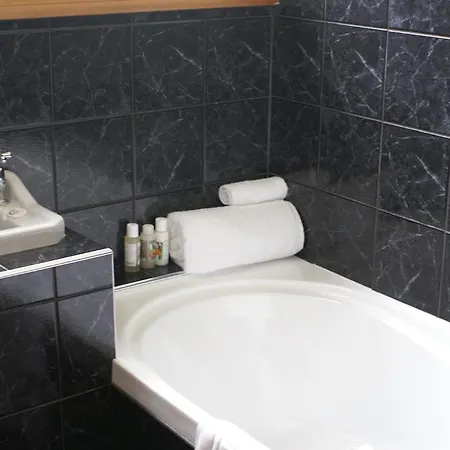 Fyffe Country Lodge Kaikoura Room photo