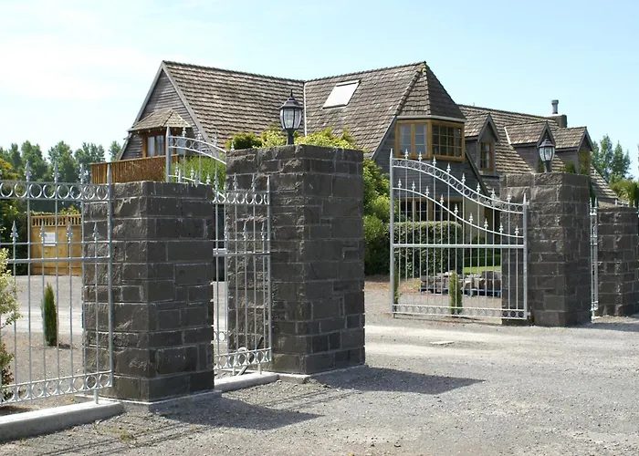 Fyffe Country Lodge